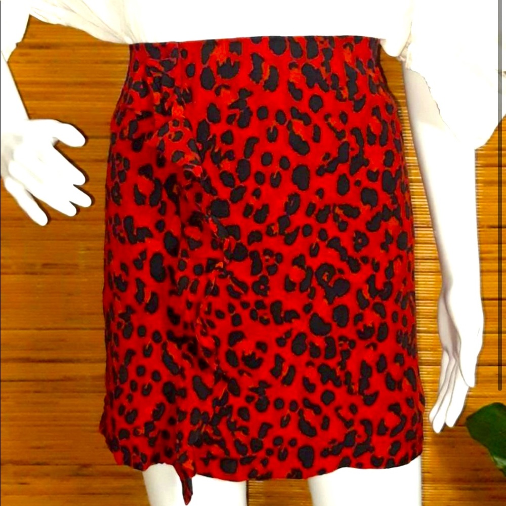 ZARA M Red Leopard Print Mini Skirt